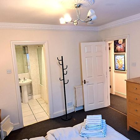 Double Room With Private Bathroom In Flat London Centre Buitenkant foto